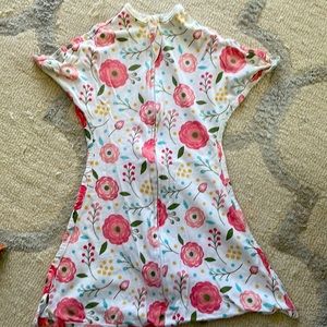 Sleeping baby zip-A-dee zip transition swaddle. Small 4-8 months